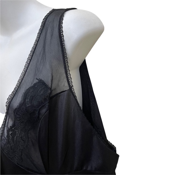 VINTAGE 90's VANDIORA BLACK FULL SLIP V-NECKLINE SHEER LACE STYLE 1327 - Picture 7 of 13
